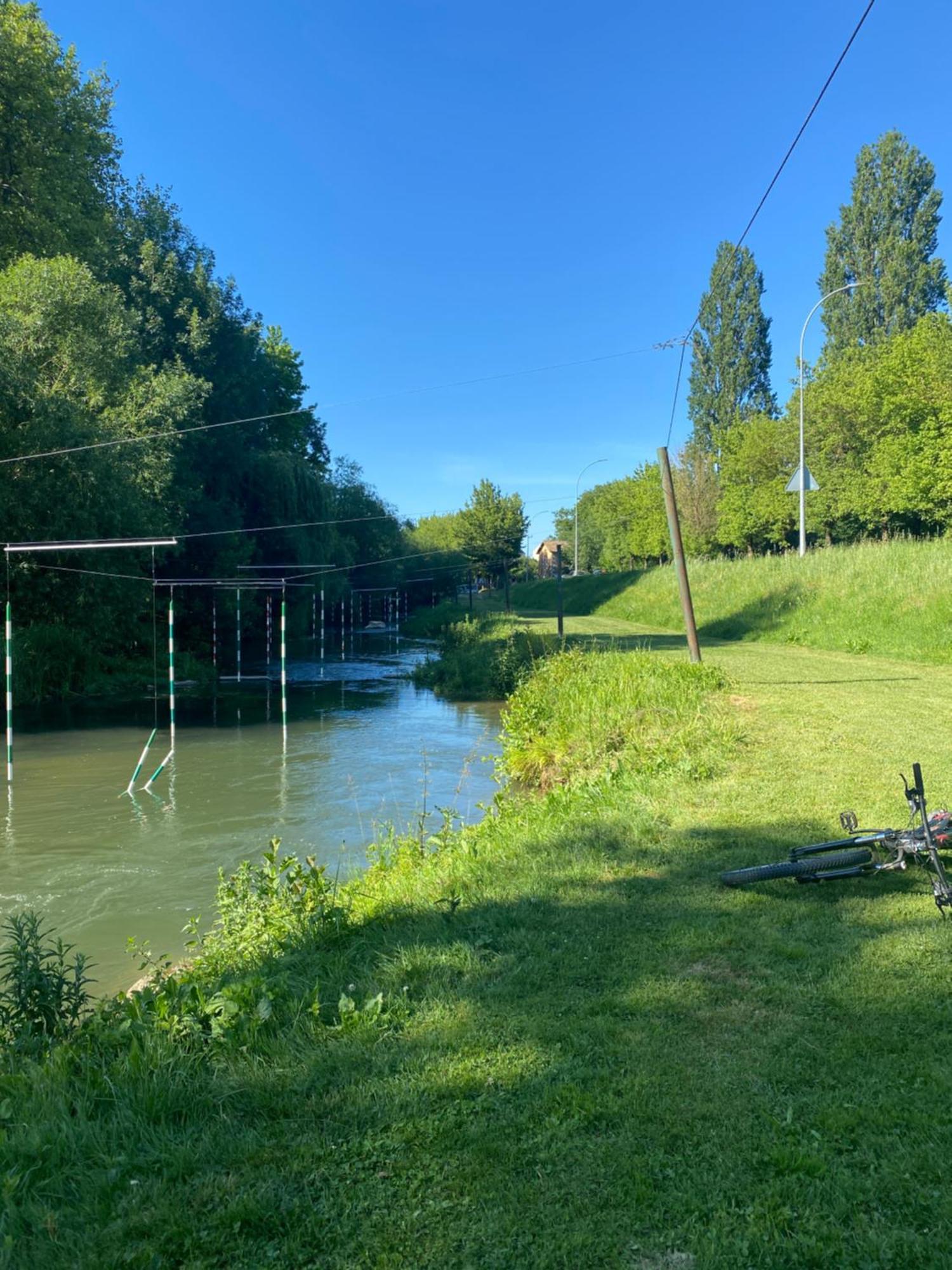 Logis Hotel Le Saint Georges Vivonne Bagian luar foto