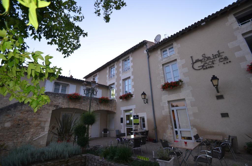 Logis Hotel Le Saint Georges Vivonne Bagian luar foto