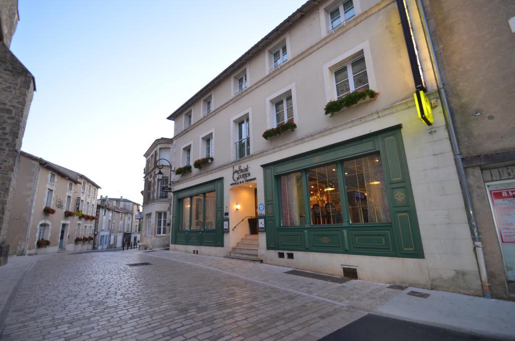Logis Hotel Le Saint Georges Vivonne Bagian luar foto