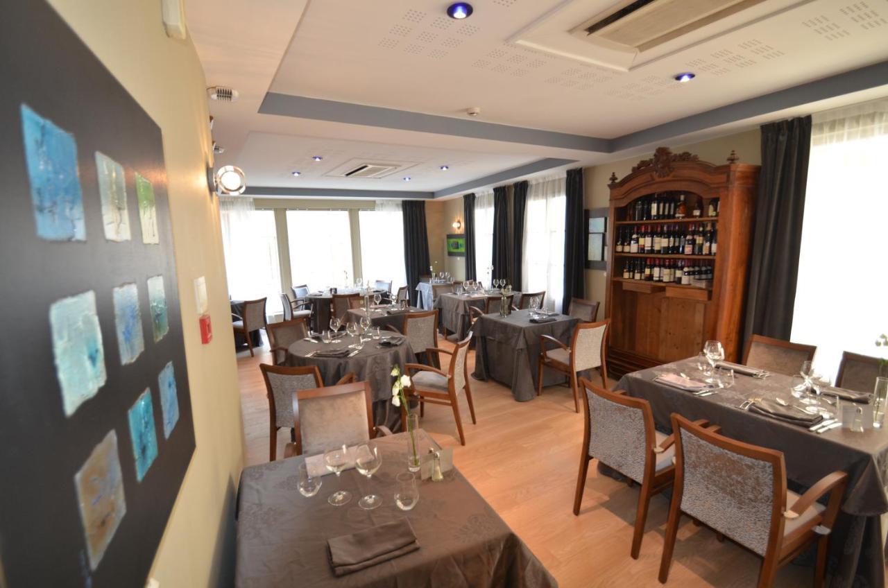 Logis Hotel Le Saint Georges Vivonne Bagian luar foto